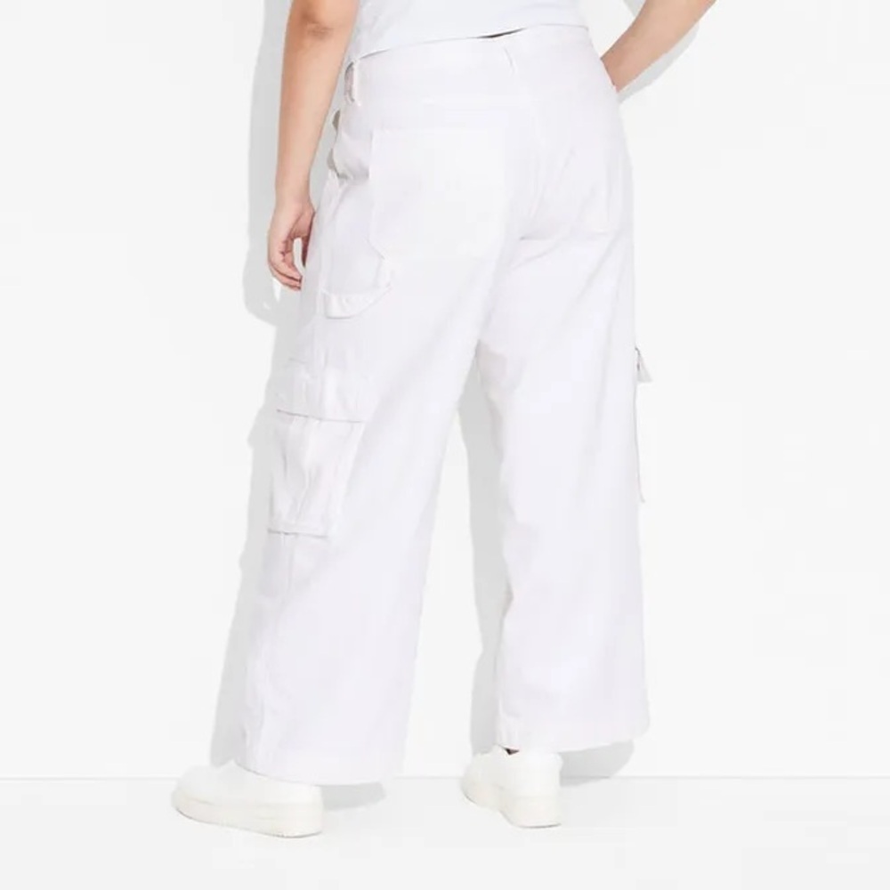 🎯60% OFF!Wild Fable White Mid Rise Cargo Baggy Jeans - Picture 2 of 9